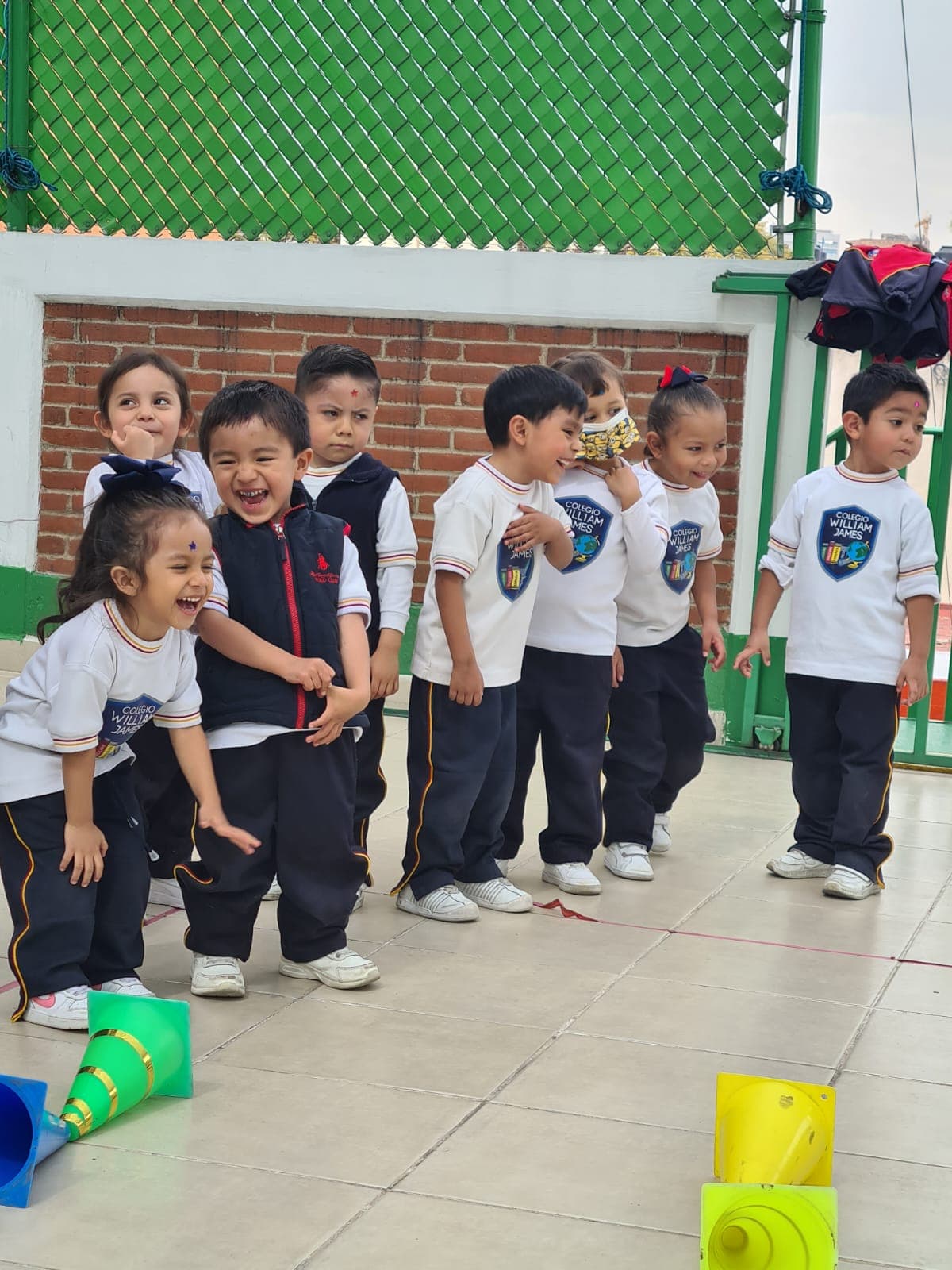 Galería del Colegio William James